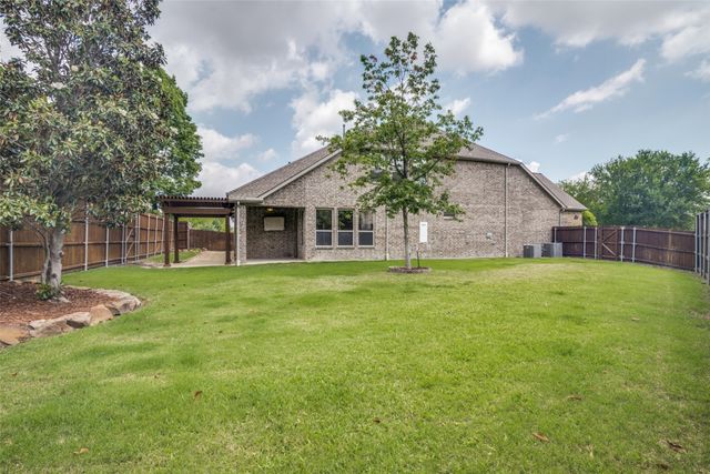 10002 Edgeway Circle, Rowlett, TX 75089