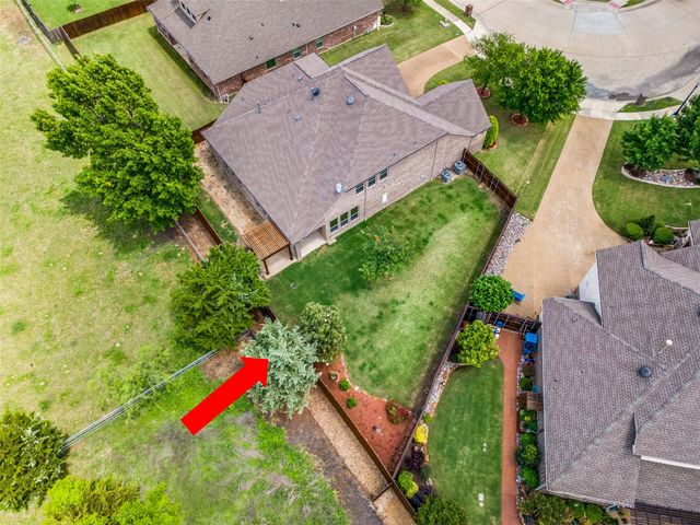 10002 Edgeway Circle, Rowlett, TX 75089