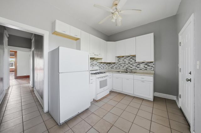 7056 S Parnell Avenue 1N, Chicago, IL 60621