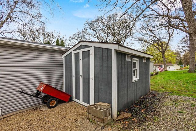 W1325 Spring Grove Road, Ripon, WI 54971