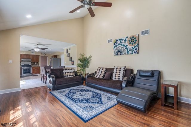 38 Johanna Court, Piscataway Twp., NJ 08854