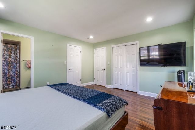 38 Johanna Court, Piscataway Twp., NJ 08854