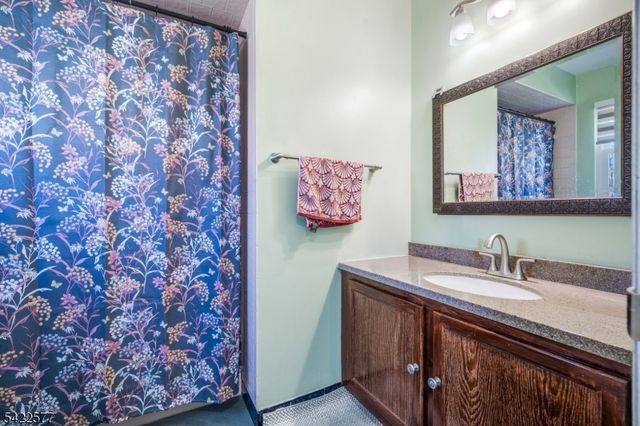 38 Johanna Court, Piscataway Twp., NJ 08854