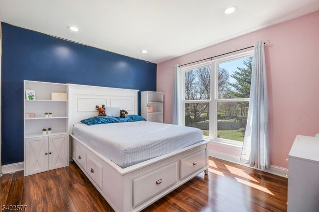 38 Johanna Court, Piscataway Twp., NJ 08854