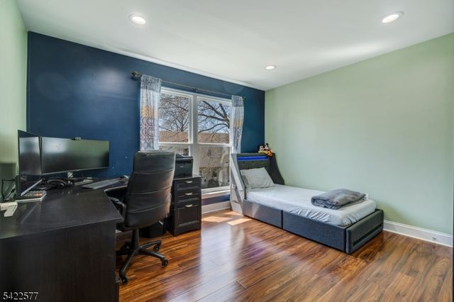 38 Johanna Court, Piscataway Twp., NJ 08854