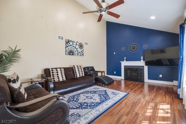 38 Johanna Court, Piscataway Twp., NJ 08854