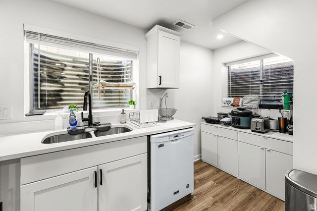 4513 W SAINT ANDREWS DR, South Jordan, UT 84009