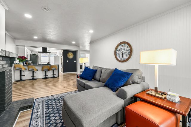 4513 W SAINT ANDREWS DR, South Jordan, UT 84009