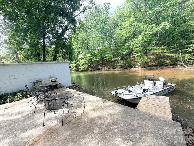 198 Clouse Lane, Taylorsville, NC 28681