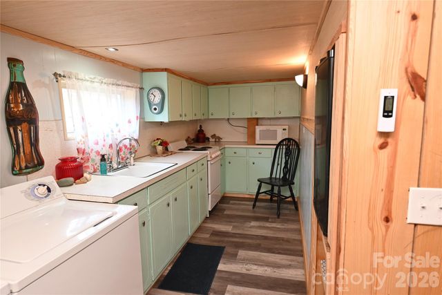 198 Clouse Lane, Taylorsville, NC 28681