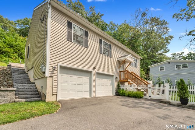 105-A East Pattagansett Road, East Lyme, CT 06357