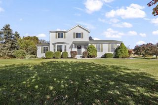 828 Fox Court, South Lyon, MI 48178