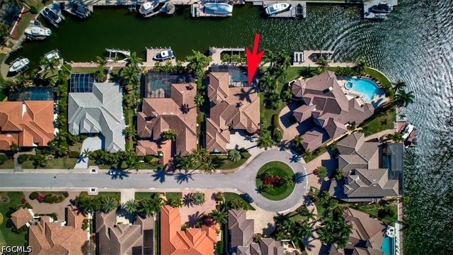 5711 Yardarm CT, Cape Coral, FL 33914