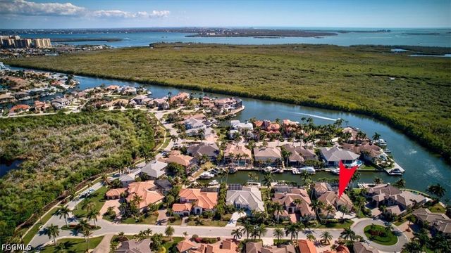 5711 Yardarm CT, Cape Coral, FL 33914