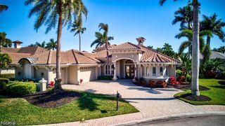 5711 Yardarm CT, Cape Coral, FL 33914