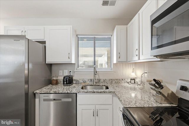 3053 HEATHCOTE RD, Waldorf, MD 20602