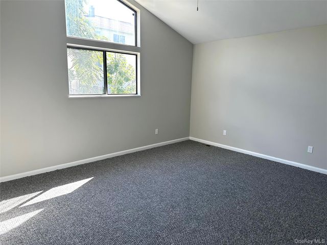33 Roanoke Avenue, Rye Brook, NY 10573