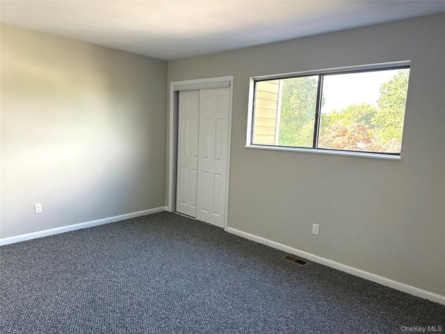 33 Roanoke Avenue, Rye Brook, NY 10573