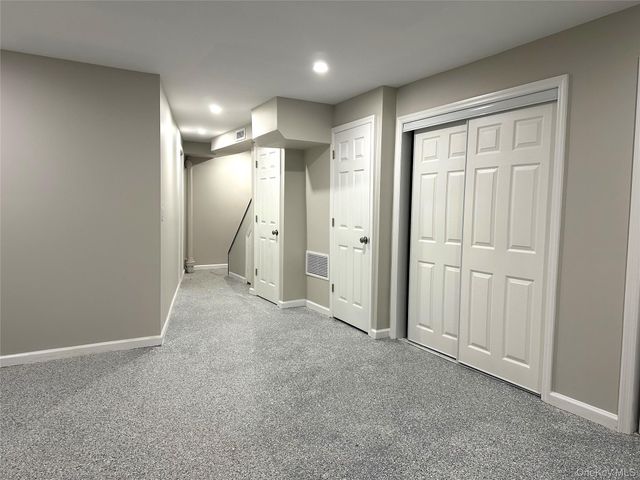 33 Roanoke Avenue, Rye Brook, NY 10573