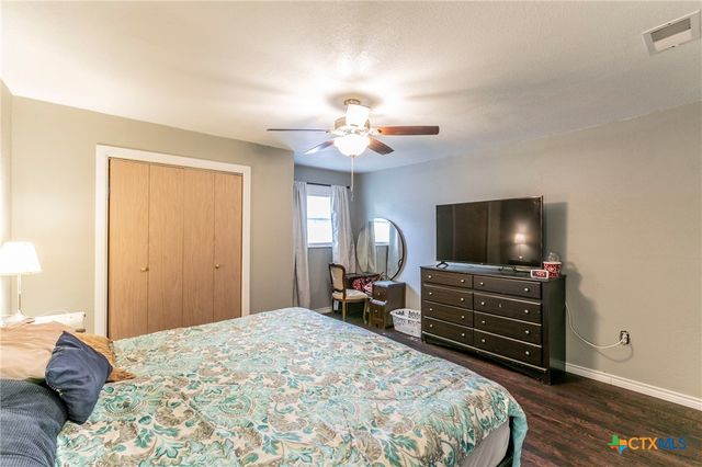 409 E Houston Street, Mexia, TX 76667