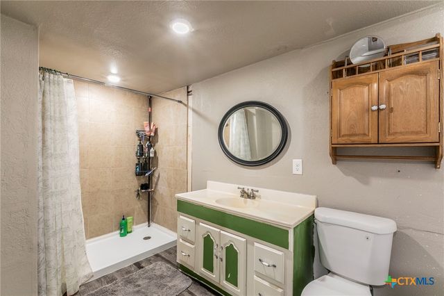409 E Houston Street, Mexia, TX 76667