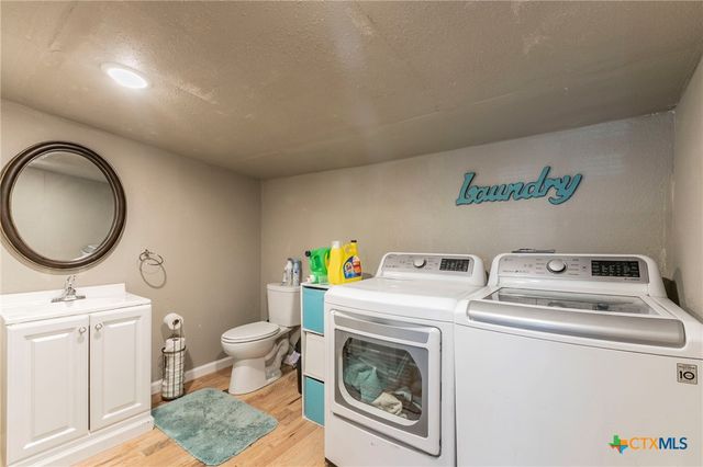 409 E Houston Street, Mexia, TX 76667