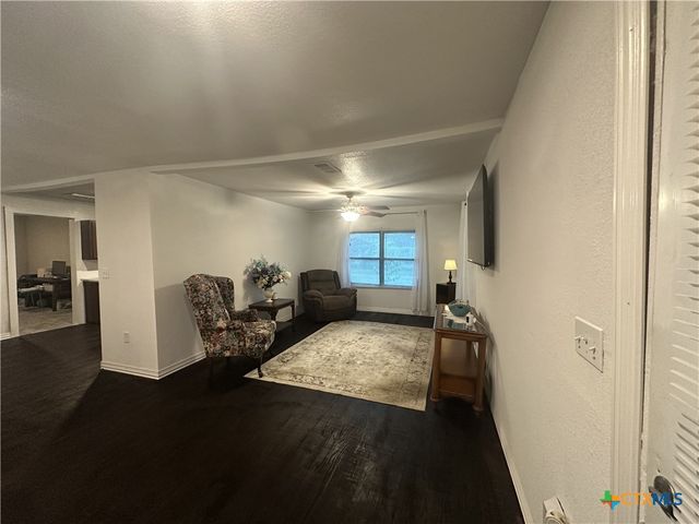 409 E Houston Street, Mexia, TX 76667