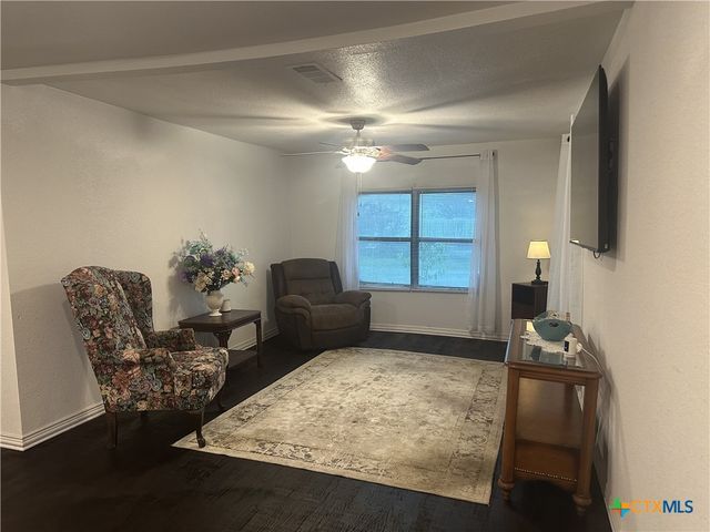 409 E Houston Street, Mexia, TX 76667