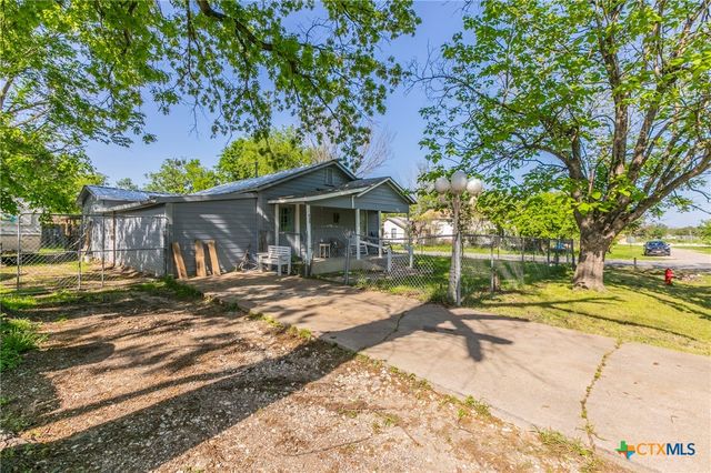 409 E Houston Street, Mexia, TX 76667