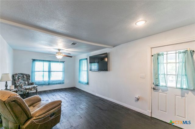 409 E Houston Street, Mexia, TX 76667