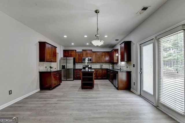 3473 Fallen Oak Drive, Buford, GA 30519
