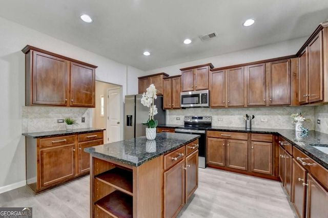 3473 Fallen Oak Drive, Buford, GA 30519