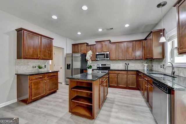 3473 Fallen Oak Drive, Buford, GA 30519