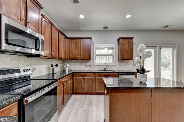 3473 Fallen Oak Drive, Buford, GA 30519