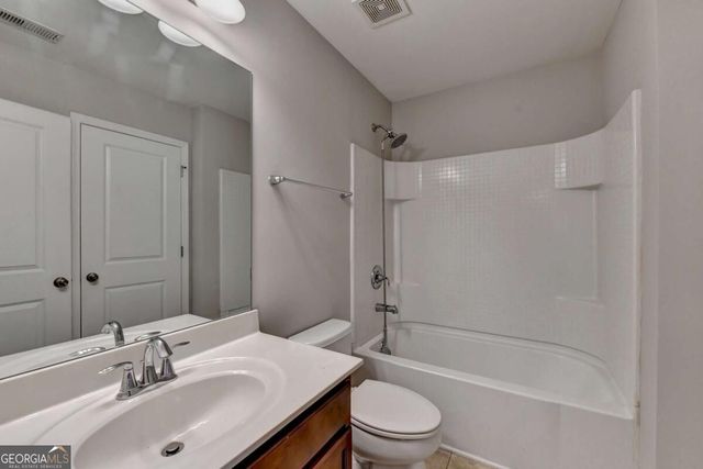 3473 Fallen Oak Drive, Buford, GA 30519