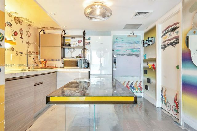 1100 West Ave 1020, Miami Beach, FL 33139