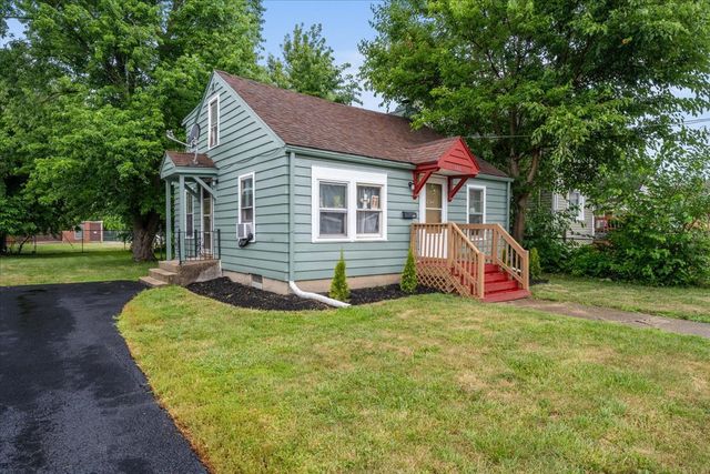 808 Gillette Avenue, Aurora, IL 60506