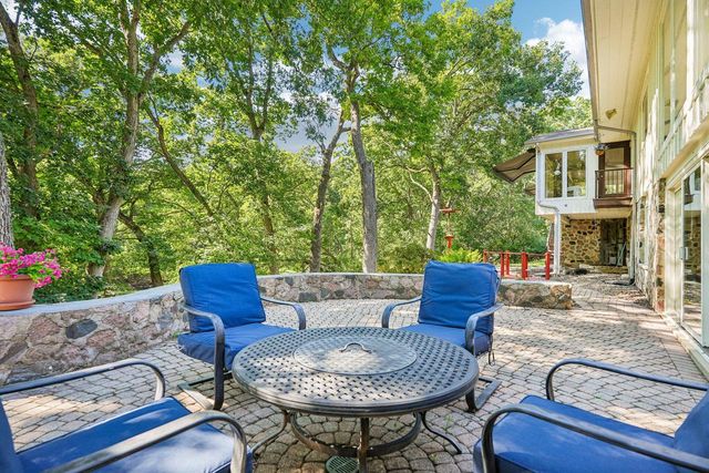W335N5421 Wedgewood DRIVE, Nashotah, WI 53058