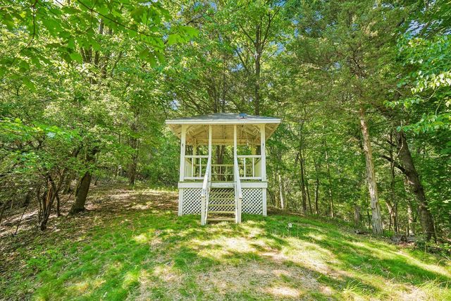 W335N5421 Wedgewood DRIVE, Nashotah, WI 53058