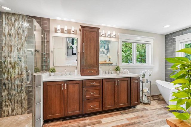 W335N5421 Wedgewood DRIVE, Nashotah, WI 53058