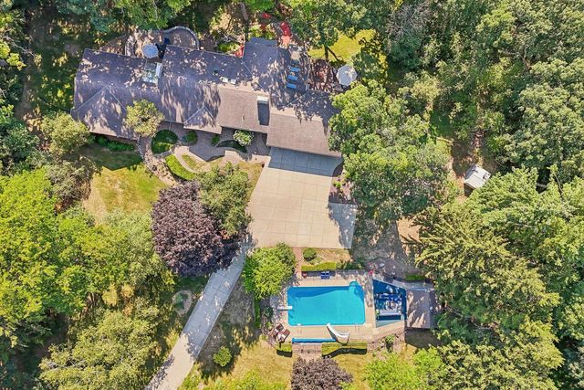 W335N5421 Wedgewood DRIVE, Nashotah, WI 53058