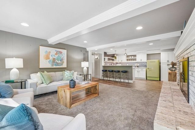 W335N5421 Wedgewood DRIVE, Nashotah, WI 53058