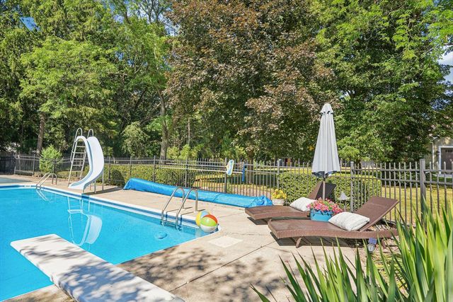 W335N5421 Wedgewood DRIVE, Nashotah, WI 53058
