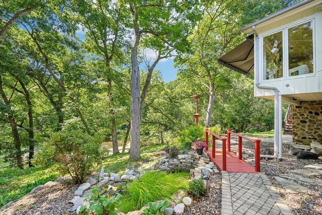 W335N5421 Wedgewood DRIVE, Nashotah, WI 53058