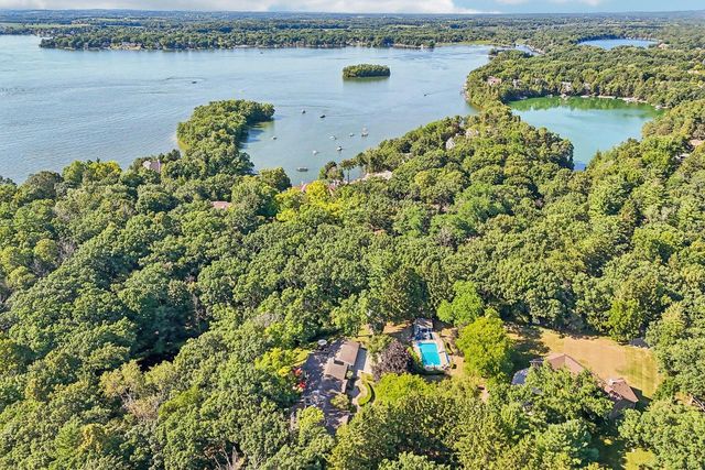W335N5421 Wedgewood DRIVE, Nashotah, WI 53058