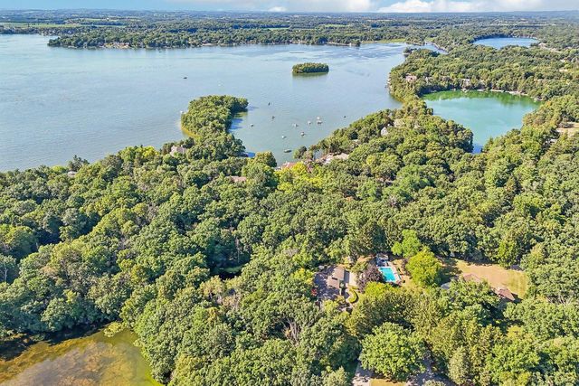 W335N5421 Wedgewood DRIVE, Nashotah, WI 53058