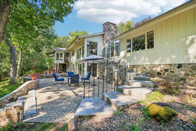 W335N5421 Wedgewood DRIVE, Nashotah, WI 53058
