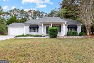 82 Spring Circle, Senoia, GA 30276