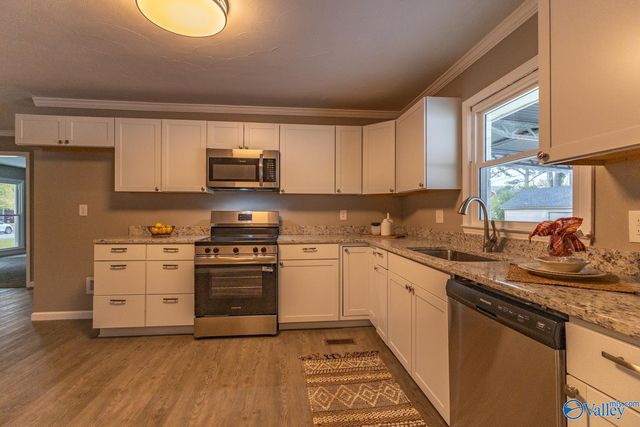 1715 Vinca Street SW, Decatur, AL 35601