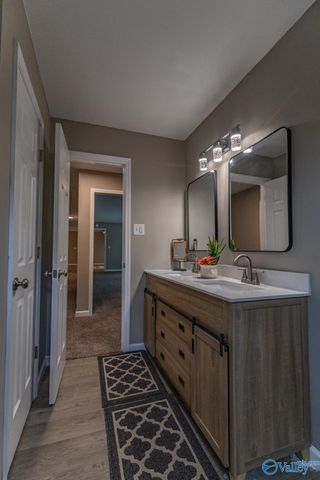 1715 Vinca Street SW, Decatur, AL 35601